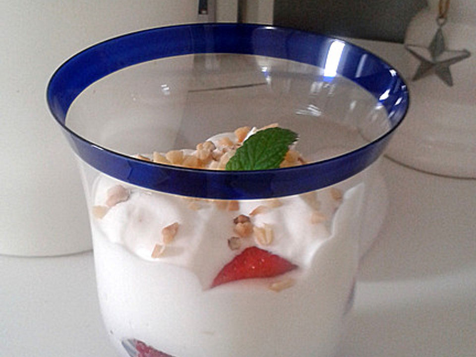 Leichtes Joghurt-Dessert mit frischen Früchten von Bibbi67| Chefkoch