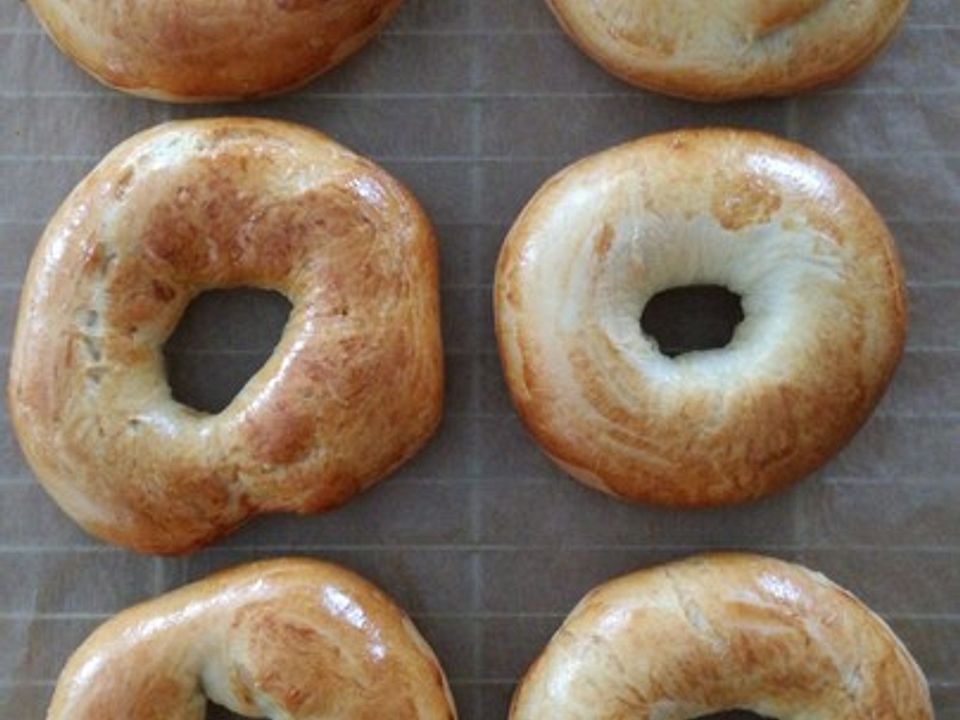 Hefeteig für Zopfbrot, Schnecken oder Figuren von muehlebach | Chefkoch