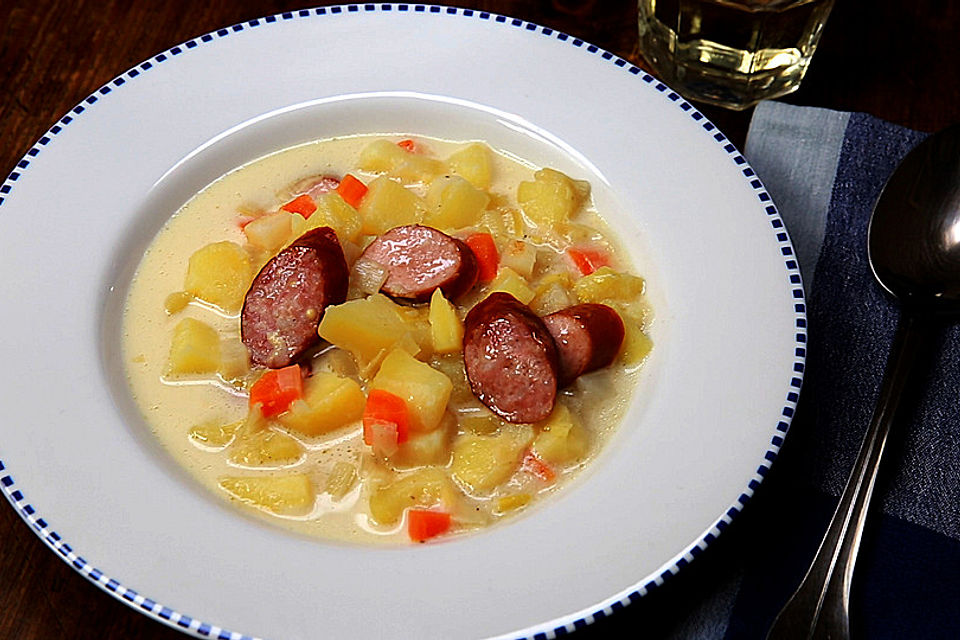 Einfache Kartoffelsuppe