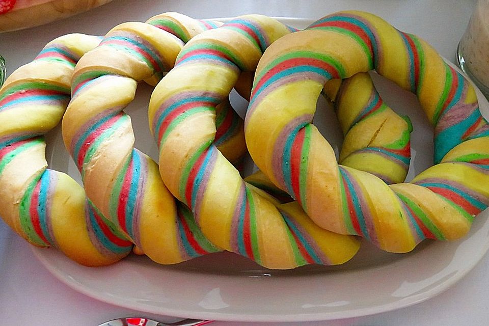 Bunte Hefekringel