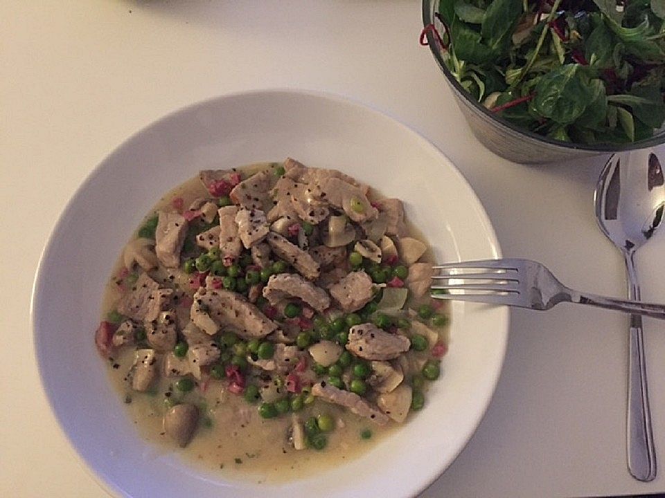 Schweinegeschnetzeltes mit Champignons und Erbsen von Ditsch005| Chefkoch