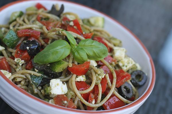 Spaghettisalat mit Pesto und Schafskäse von lebenslust0468 | Chefkoch