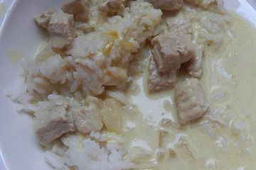 Schweinegeschnetzeltes in Curry-Kokos-Soße
