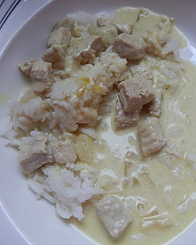Schweinegeschnetzeltes in Curry-Kokos-Soße