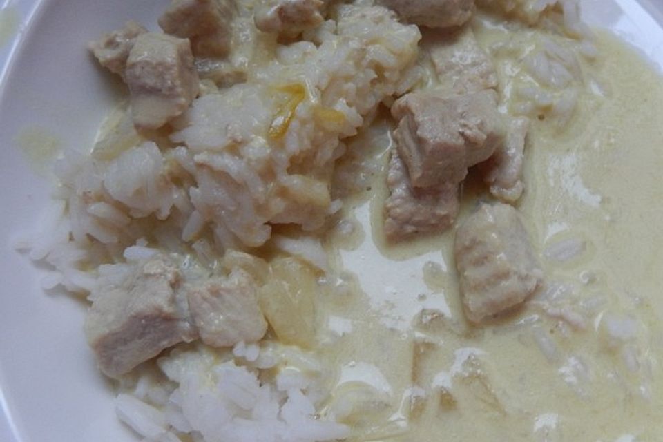 Schweinegeschnetzeltes in Curry-Kokos-Soße