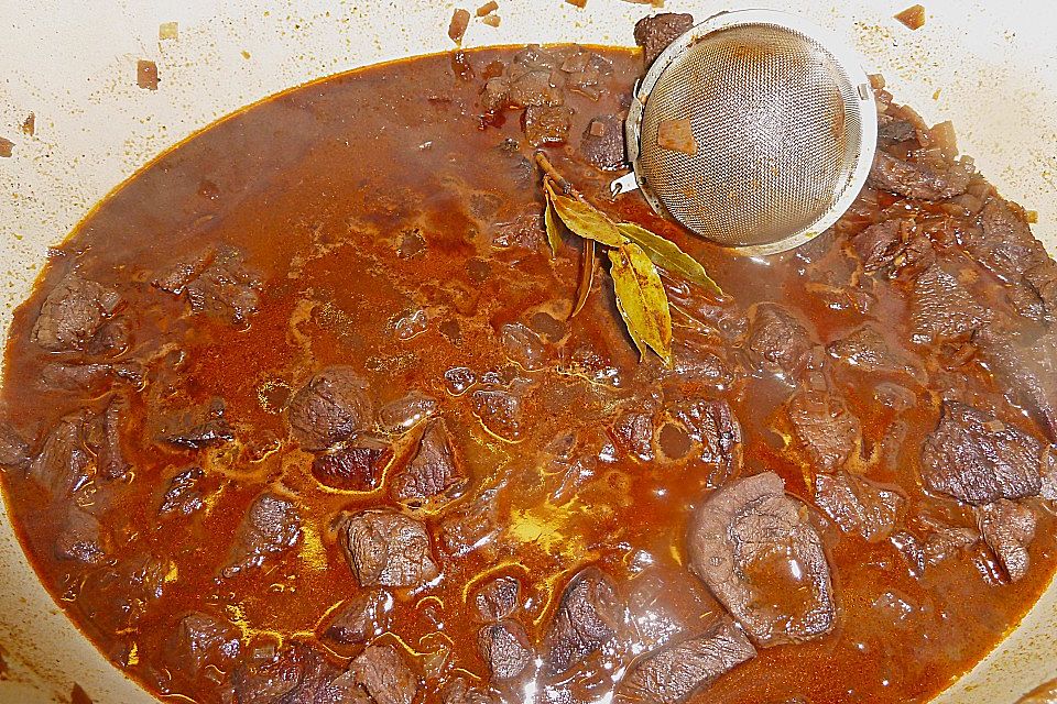 Hirschgulasch