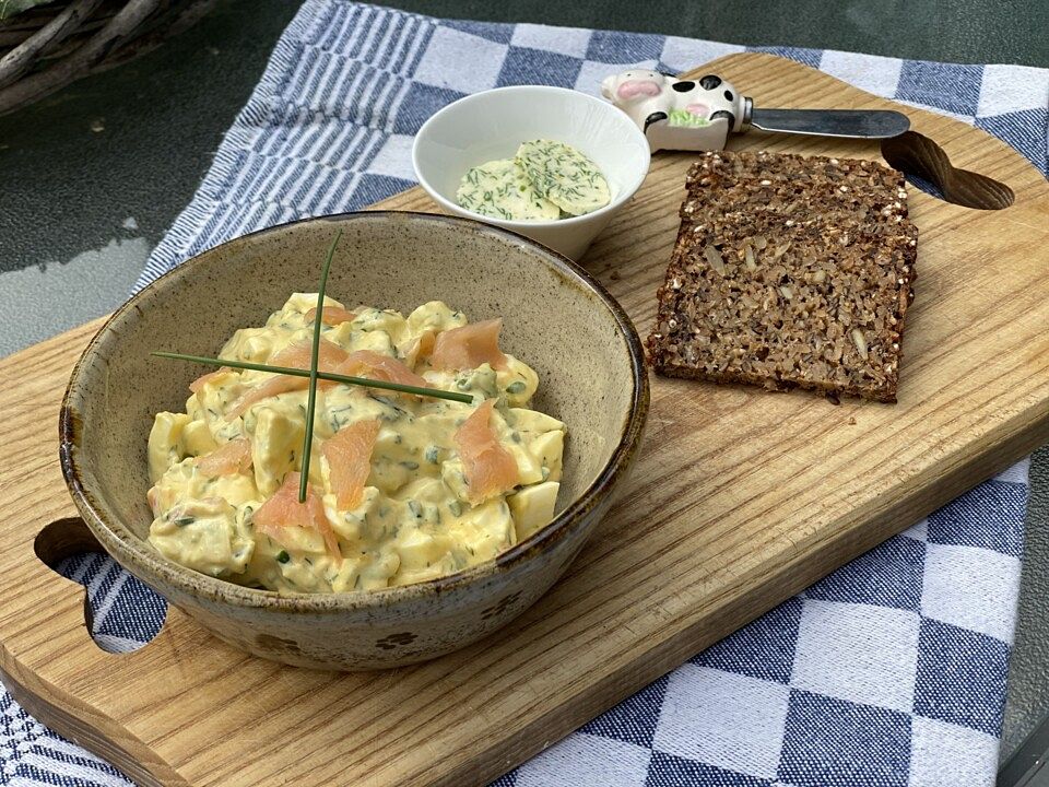 Frühlings-Eiersalat mit Räucherlachs von herzenswärmer| Chefkoch