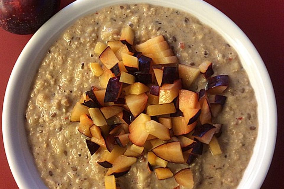 Oatmeal mit roter Pflaume und Chili