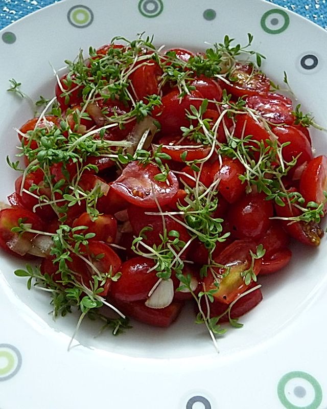 Tomaten-Kresse-Salat