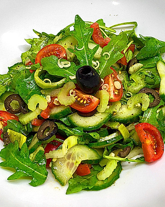 Feuriger Umami-Salat