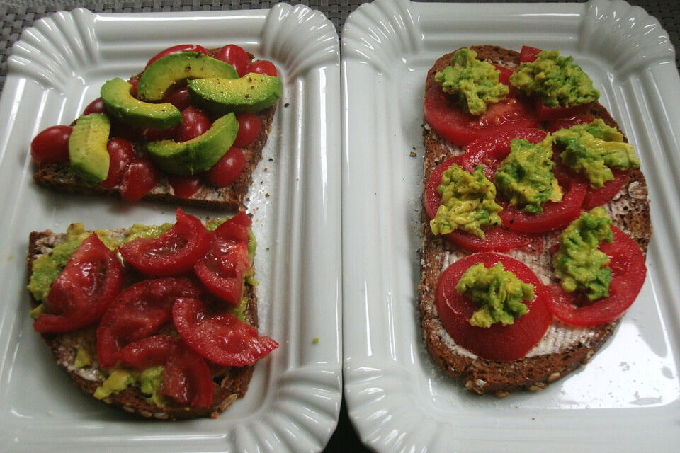 Tomaten-Avocado-Brotbelag Tomaten-Avocado-Brotbelag