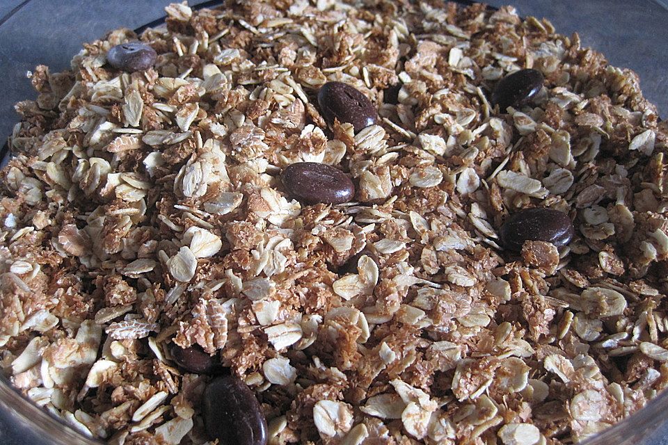 Espresso-Granola mit Schokoladen-Mokkabohnen