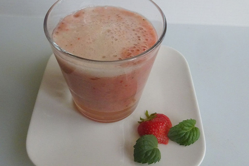 Erdbeer-Minz-Smoothie