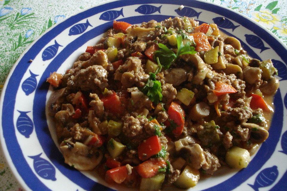 Hackfleisch-Gemüse-Pfanne mit besonderer Note