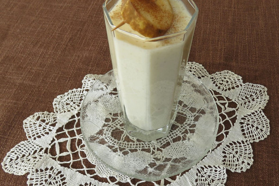 Bananen-Milchshake mit Zimt