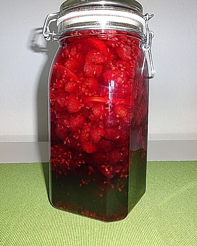Himbeer-Erdbeer-Zitronen Likör