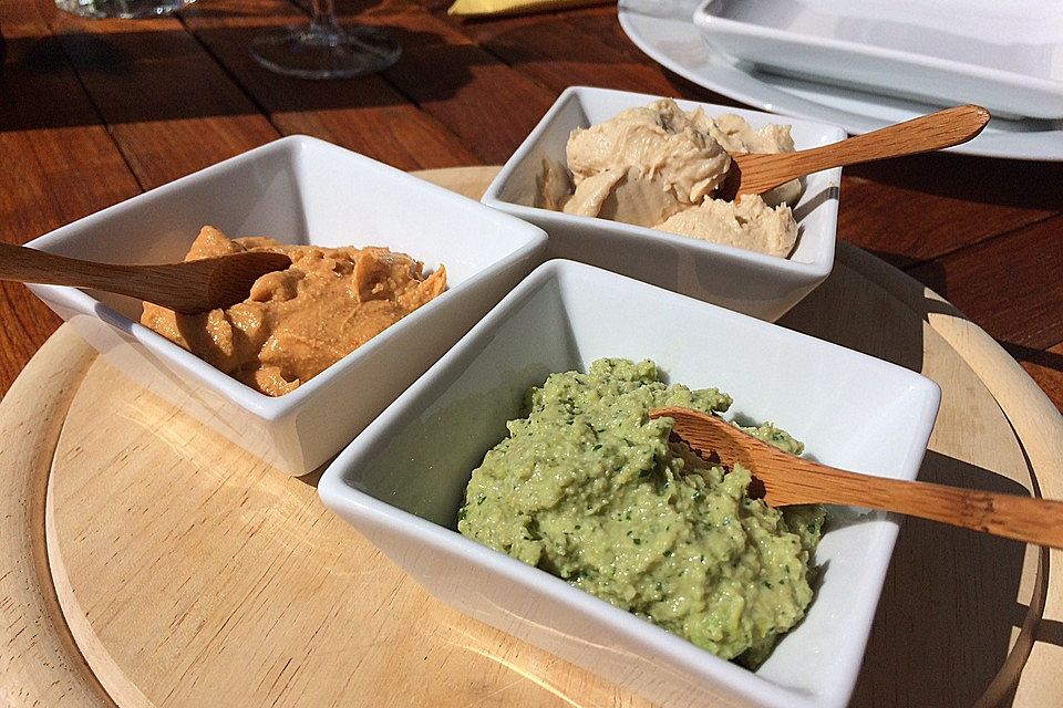 Edamame Hummus mit grünem Koriander