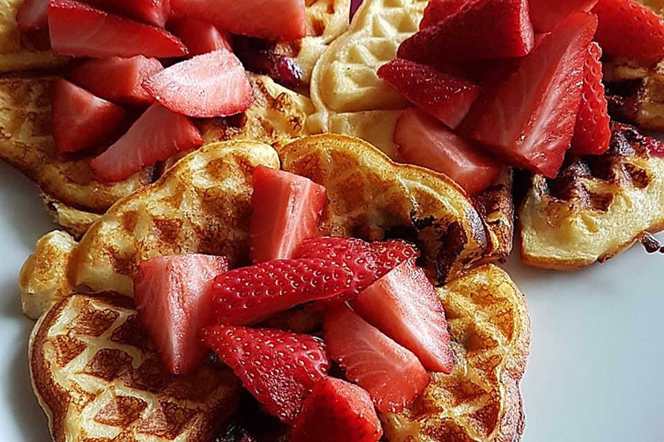 Low-Carb Waffeln mit Beeren