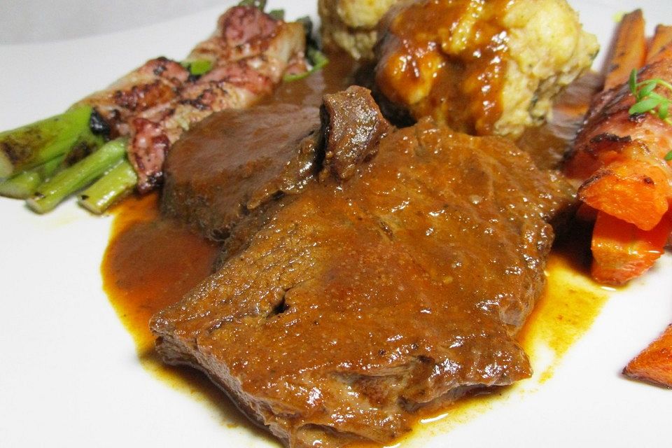 Rinderschmorbraten aus dem Backofen Rinderschmorbraten aus dem Backofen