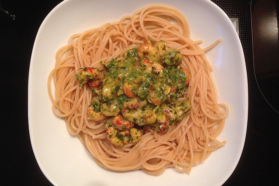 Spaghetti mit Flußkrebs-Spinat-Gorgonzola-Sugo