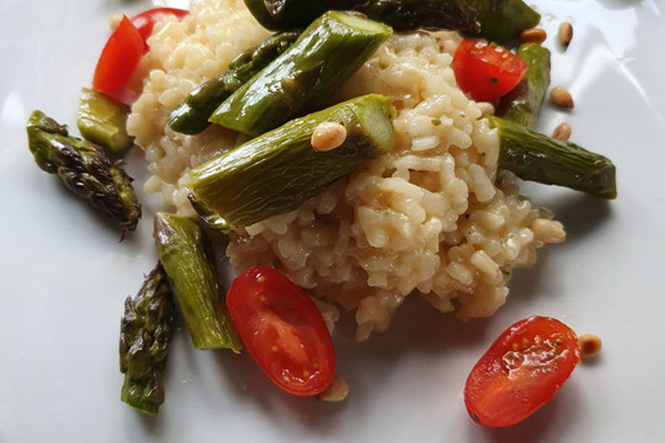 Grünes Spargelrisotto