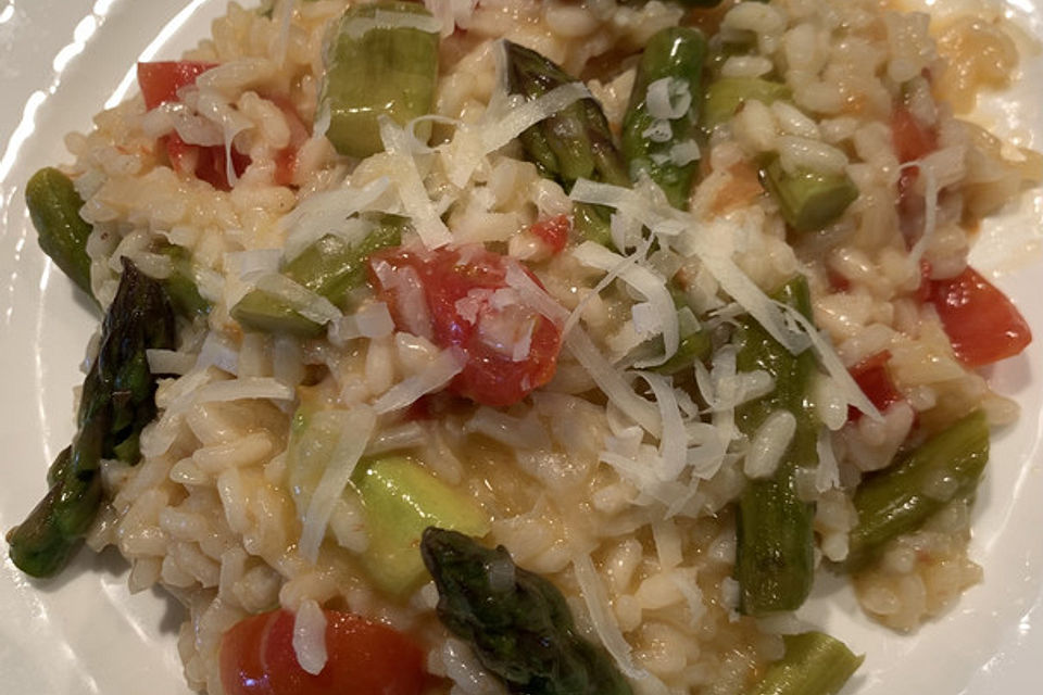 Grünes Spargelrisotto