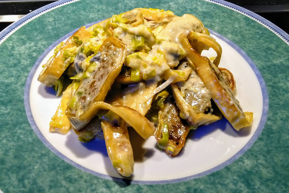 Maultaschen mit Lauch - Gorgonzolasoße