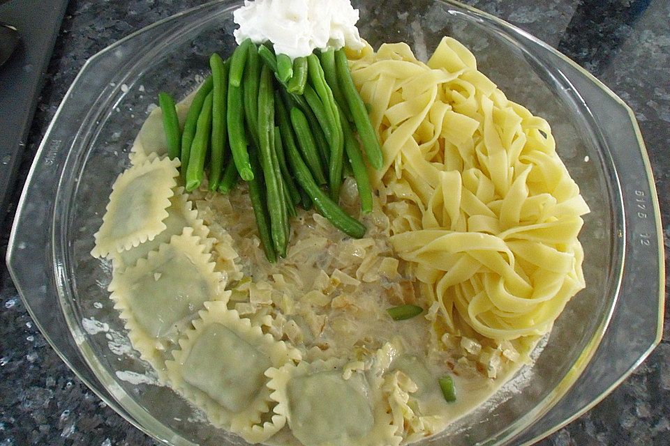 Maultaschen mit Lauch - Gorgonzolasoße