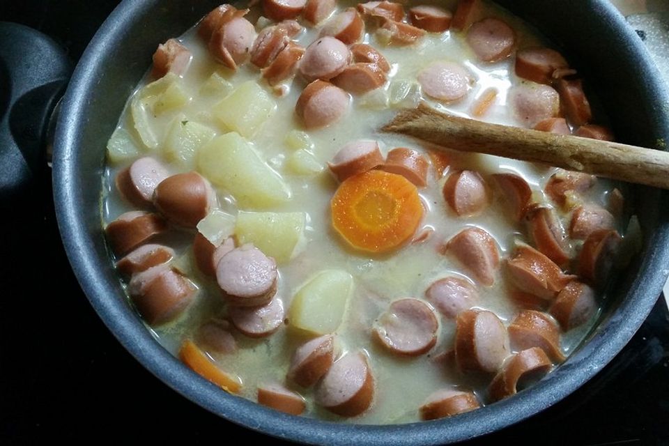 Kalorienarme Kartoffelsuppe mit Wiener Würstchen  LF30