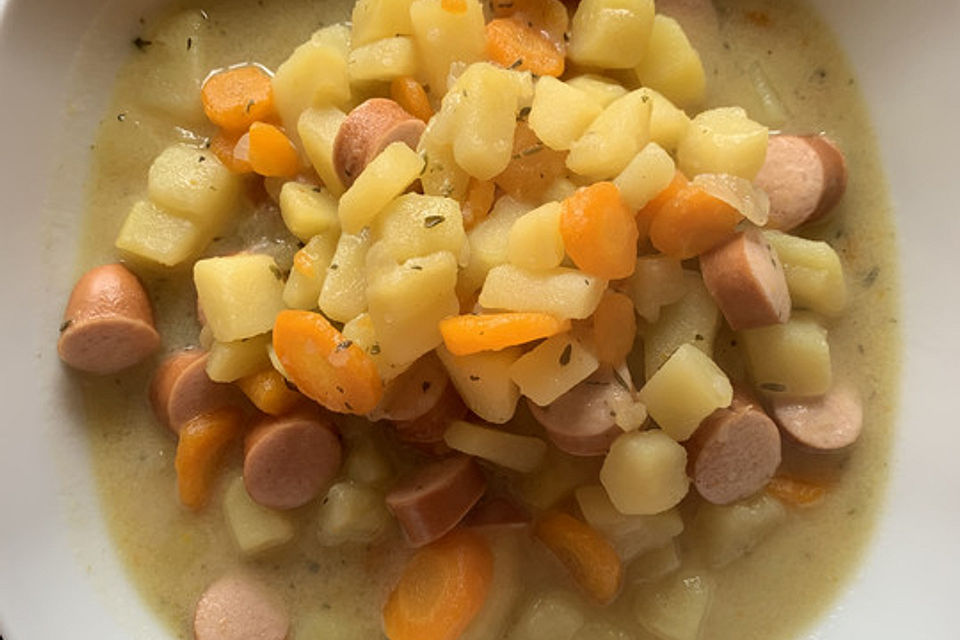 Kalorienarme Kartoffelsuppe mit Wiener Würstchen  LF30