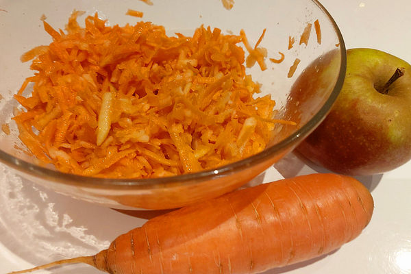 Apfel-Möhren-Salat von StinaBallerina | Chefkoch Apfel-Möhren-Salat von StinaBallerina | Chefkoch