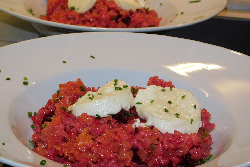 Warmer Ziegenkäse auf Rote-Bete-Risotto