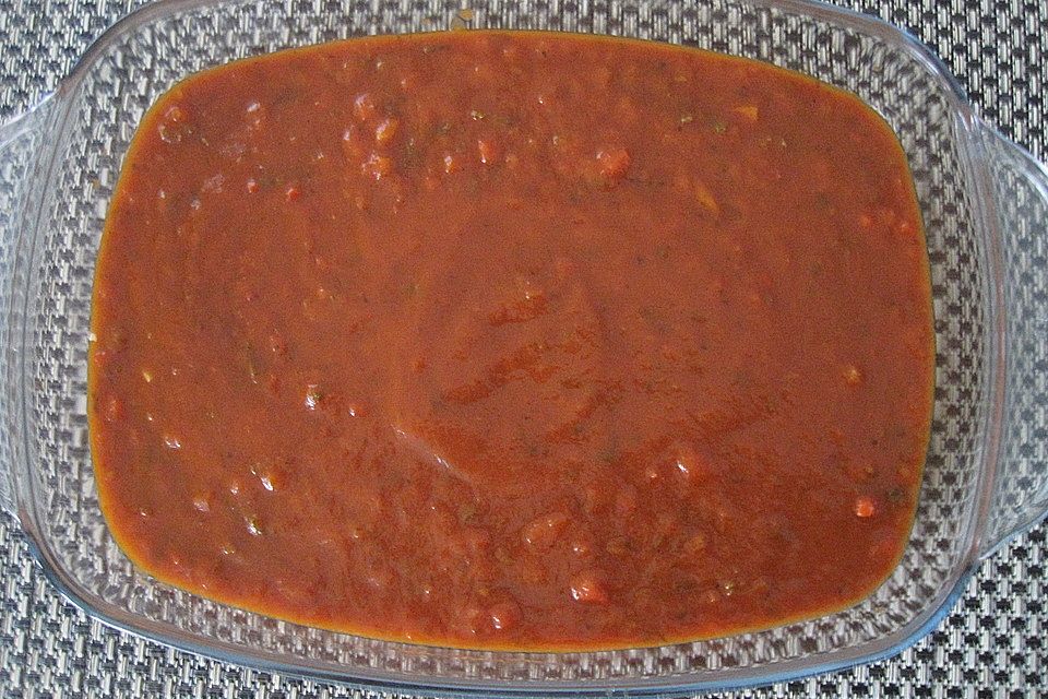 Tomaten-Sugo mit Paprika auf Vorrat