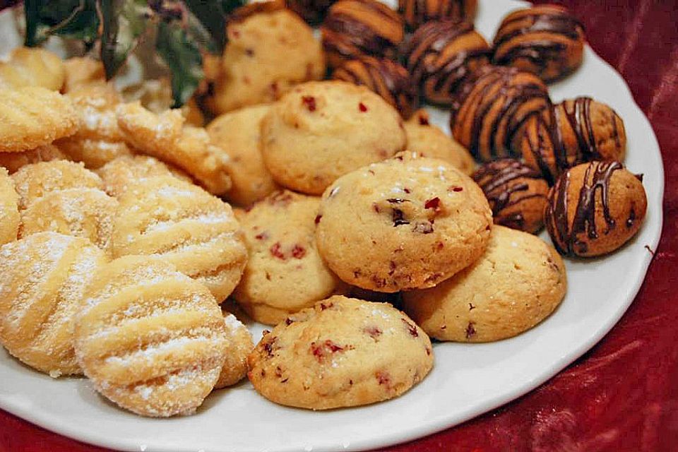 Macadamia - Cranberry Cookies