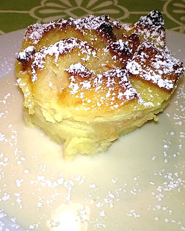 White Chocolate Bread Pudding with Whiskey Sauce