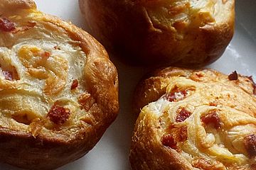 Käse-Schinken-Blätterteigschnecken