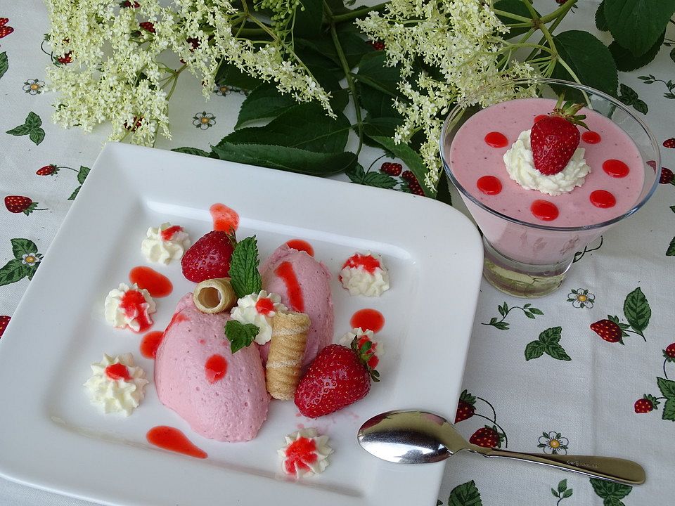 Holunderblüten-Erdbeermousse| Chefkoch