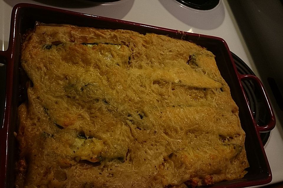 Vegane Lasagne mit Tofu und Bechamel