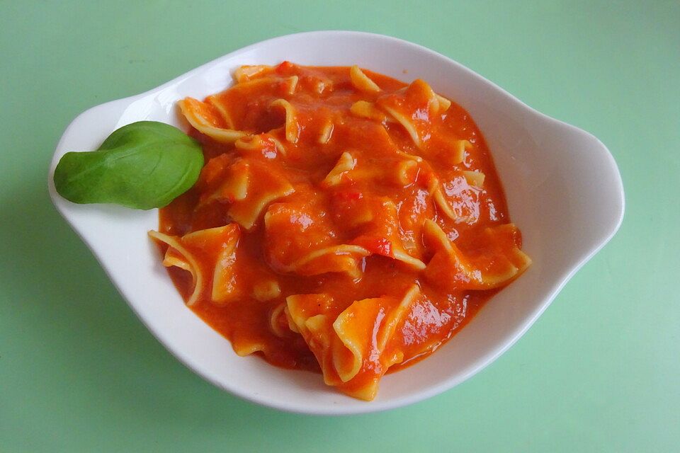 Pasta mit Tomatensoße à la Dagmar Pasta mit Tomatensoße à la Dagmar