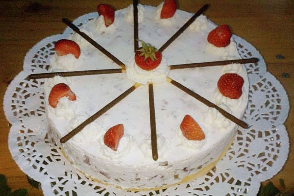 Erdbeer - Yogurette - Torte