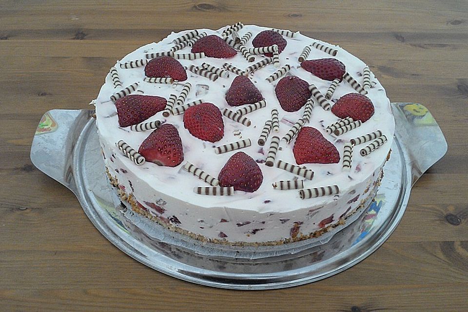 Erdbeer - Yogurette - Torte