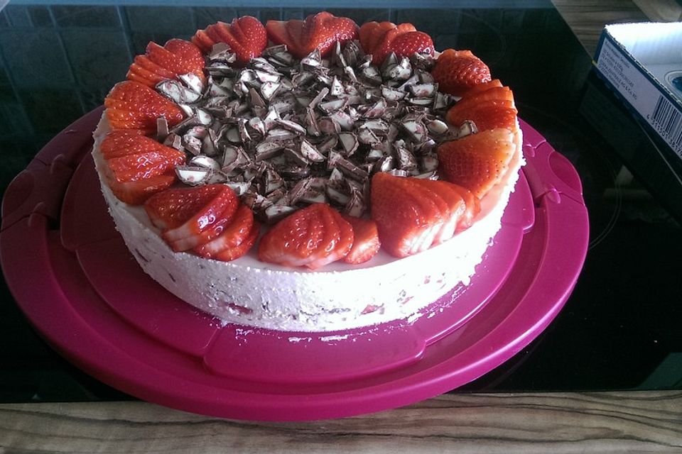 Erdbeer - Yogurette - Torte