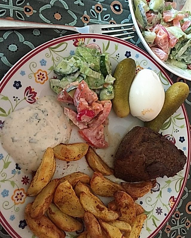 Katjas Abendmahl -  Steak, Salat, Kartoffeln