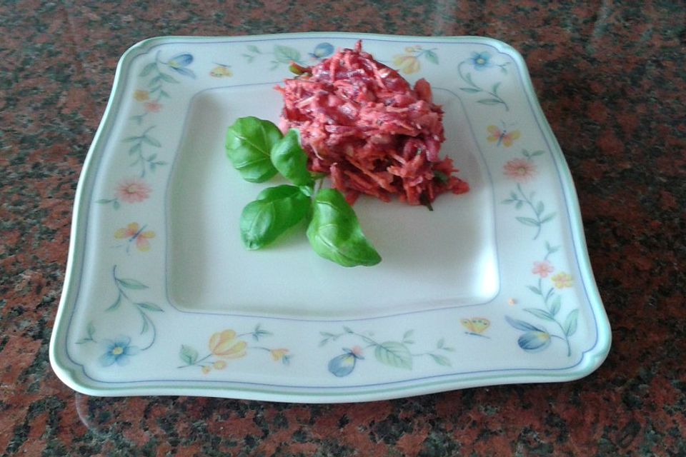 Rote Bete Salat mit Karotte