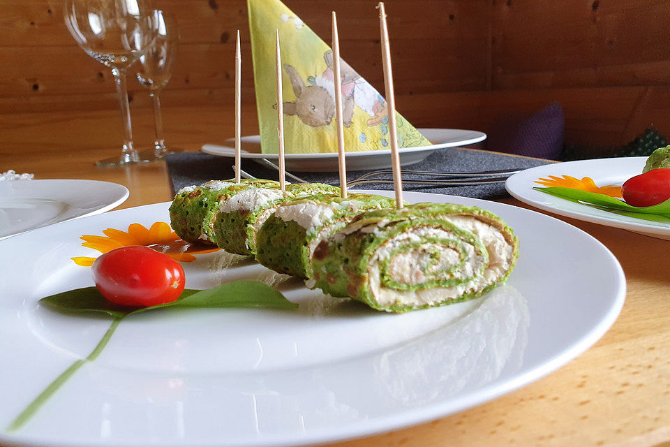 Bärlauch-Pfannkuchenrolle mit Meerrettichfrischkäse und Räucherforelle