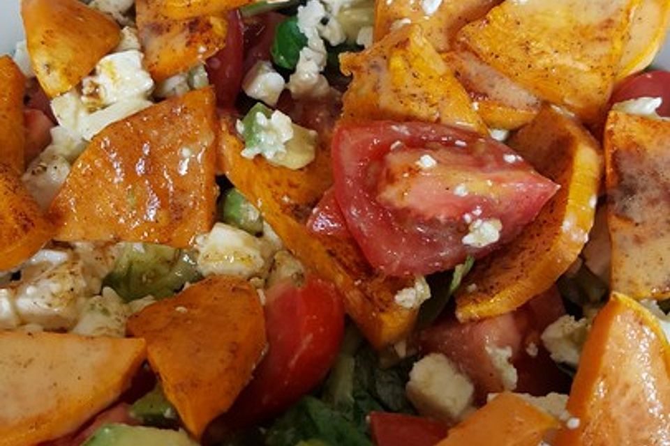 Herbstsalat mit gerösteten Süßkartoffeln