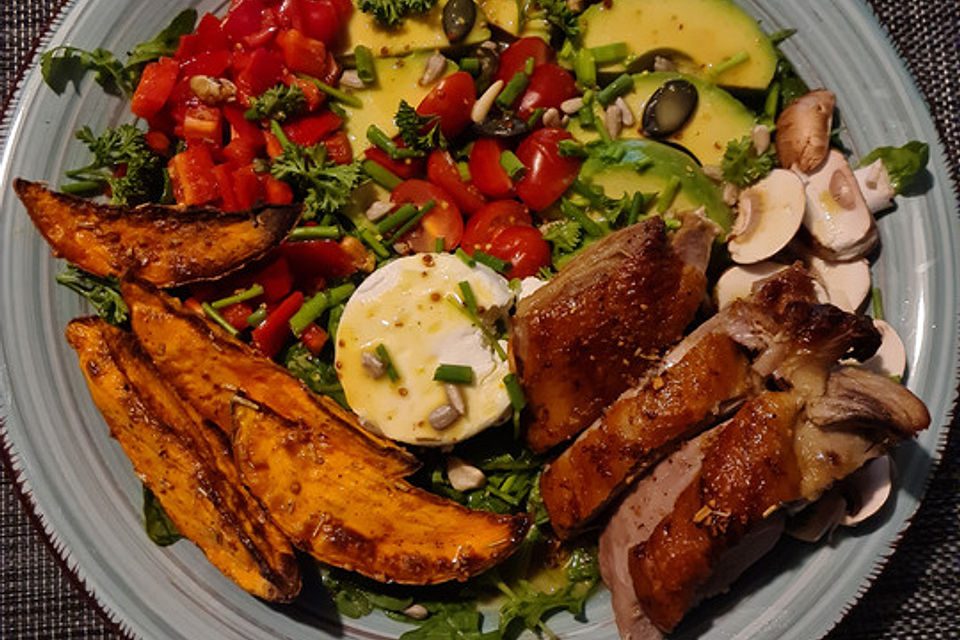 Herbstsalat mit gerösteten Süßkartoffeln