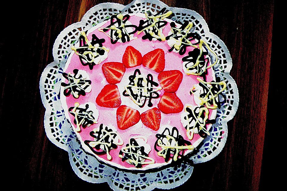 Erdbeertorte a la Dedys Erdbeertorte a la Dedys