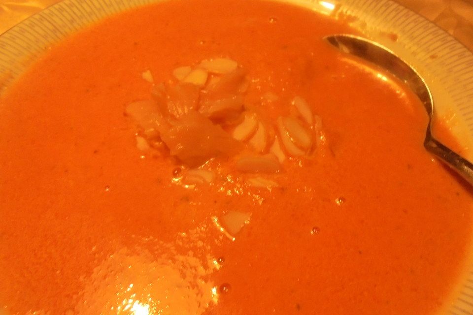 Steckrübensuppe "Schwimmender Fisch" Steckrübensuppe "Schwimmender Fisch"