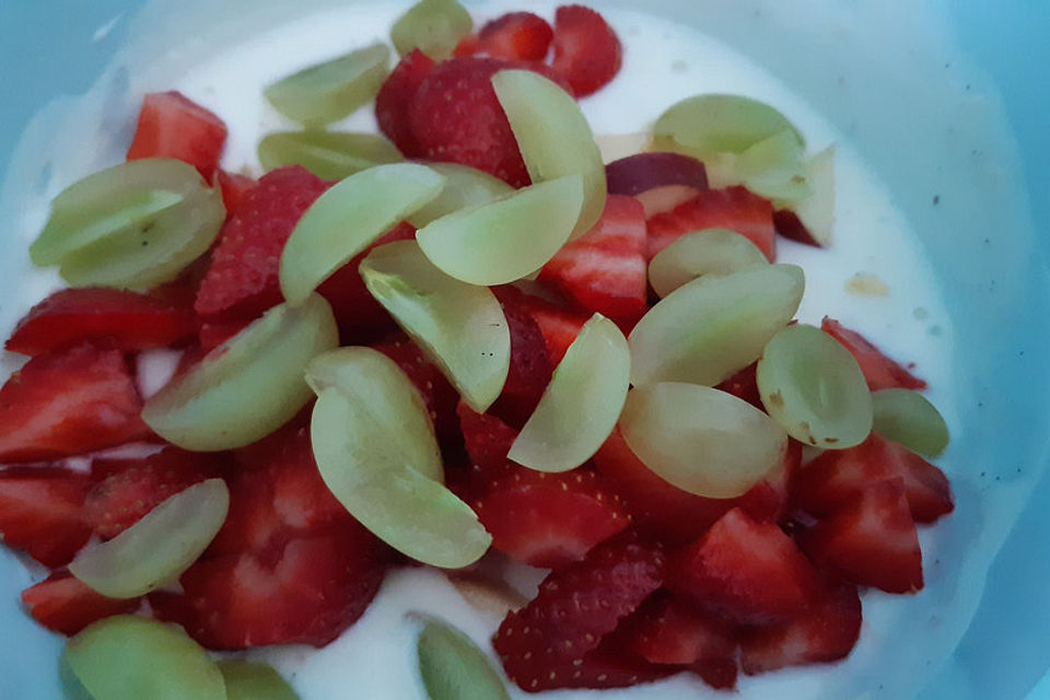 Fruit Salad to go mit Zitrus-Dressing